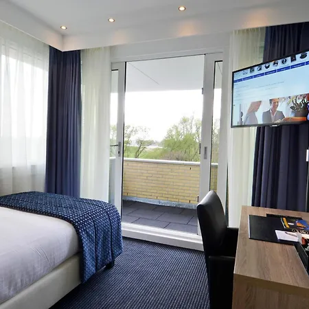 Ξενοδοχείο De Zoete Inval 4*