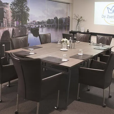 Szálloda De Zoete Inval Haarlemmerliede