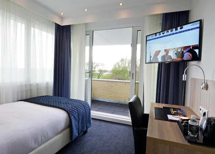 ホテル De Zoete Inval 4*