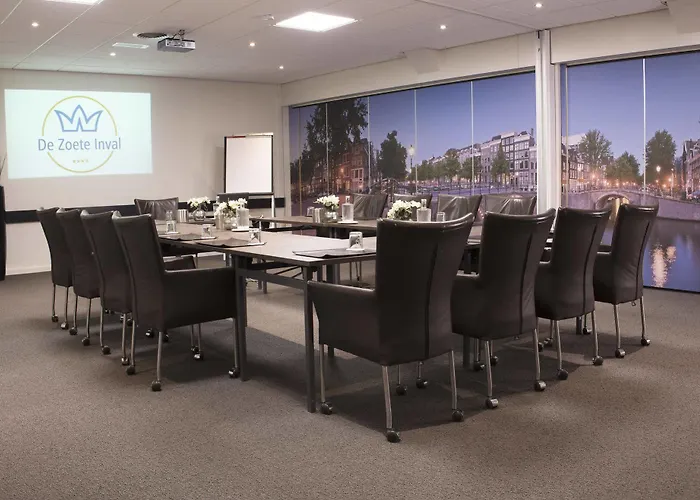 ホテル De Zoete Inval 4*