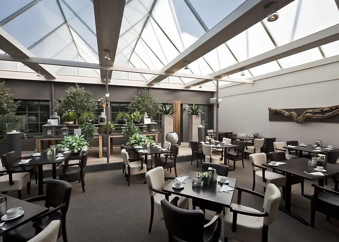 ホテル De Zoete Inval 4*