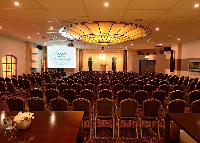 ホテル De Zoete Inval 4*